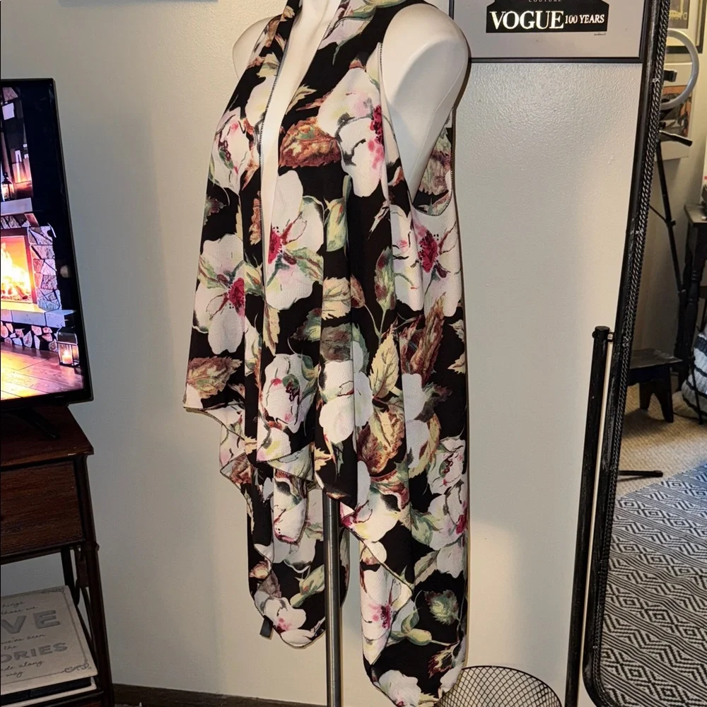 Black Floral Waterfall Vest - Picture 2 of 5
